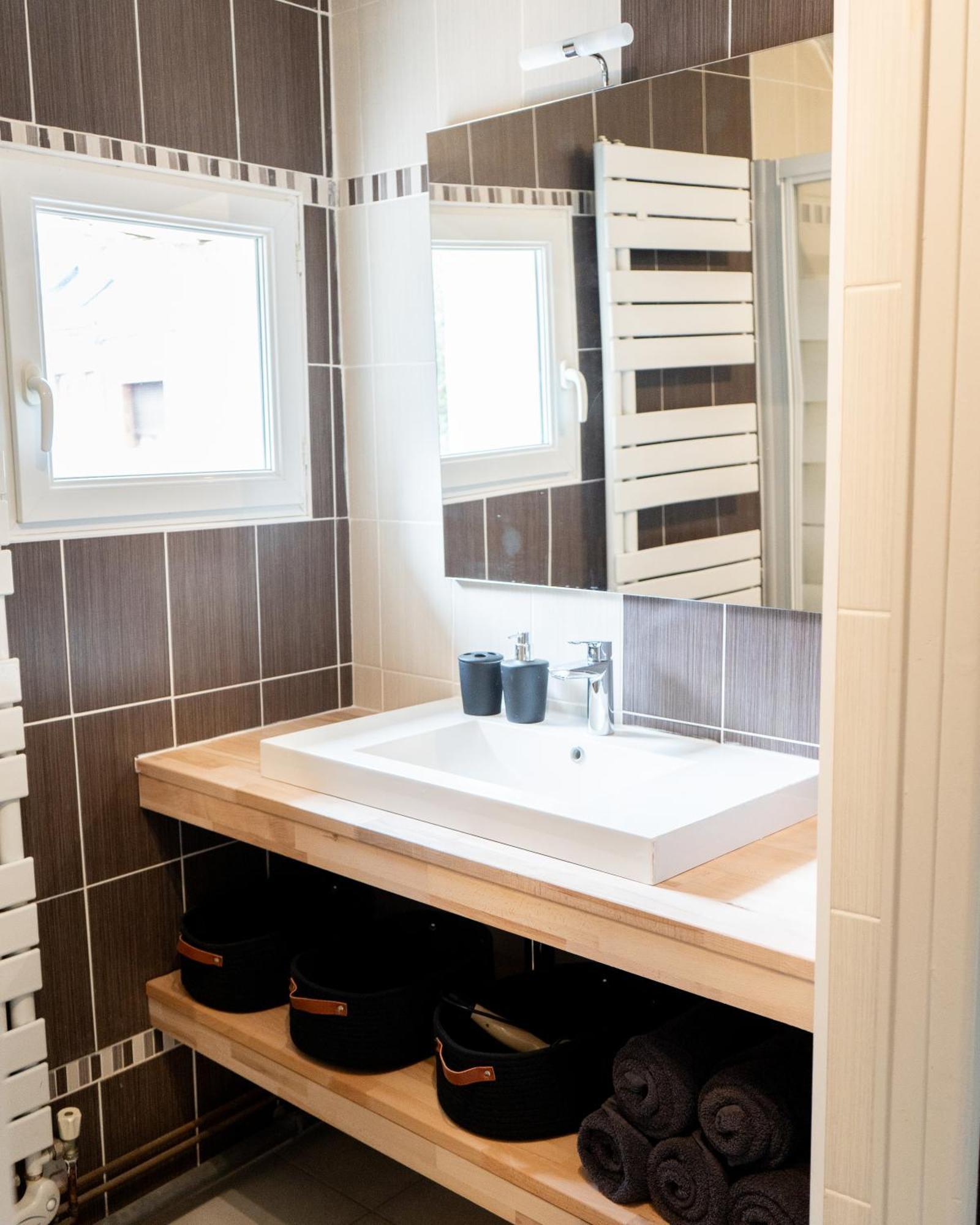 Maison De De 100 M2 Appartement *